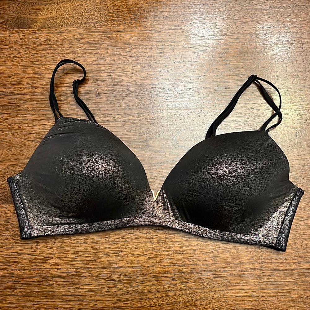 Victoria’s Secret Padded No-Wire Black and Gold Bra 36C